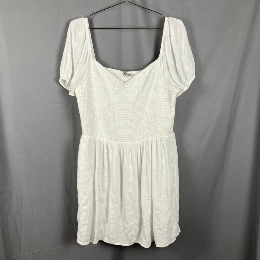 American Eagle Dress Size XL White Embroidered Eyelet Smocked Puff Cottagecore